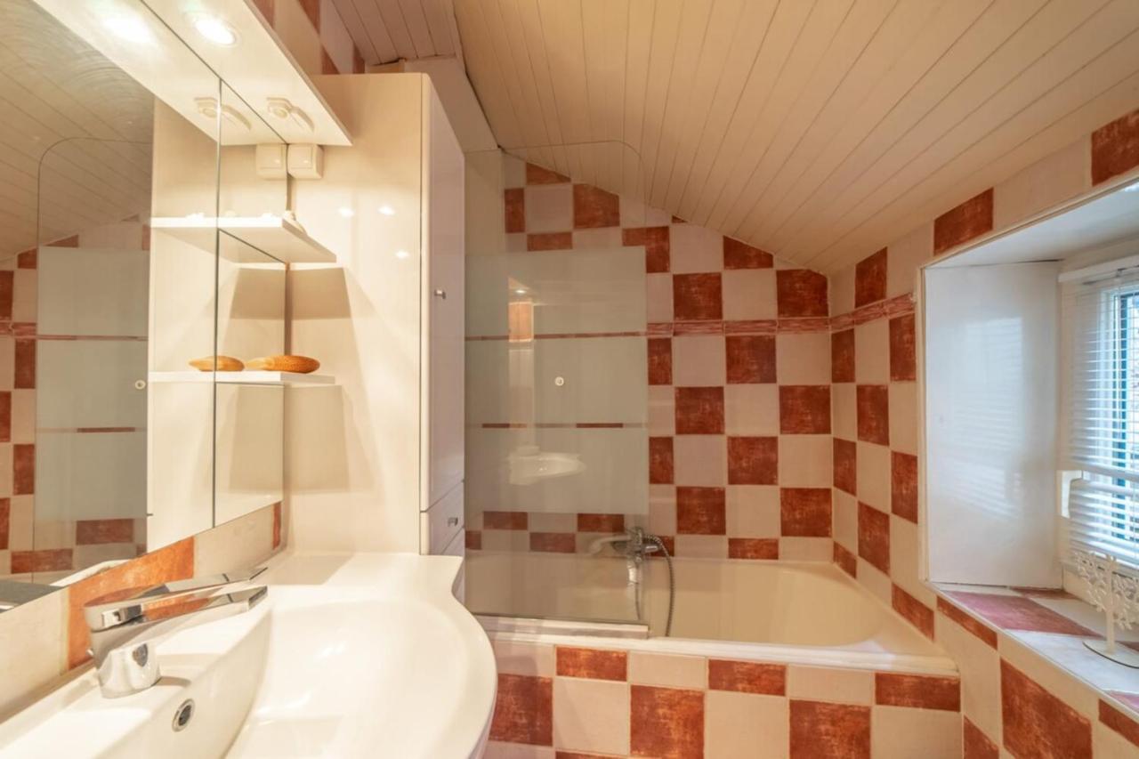 Apartment Classified 3 Stars Located In The Heart Of The Old Town آنسي المظهر الخارجي الصورة